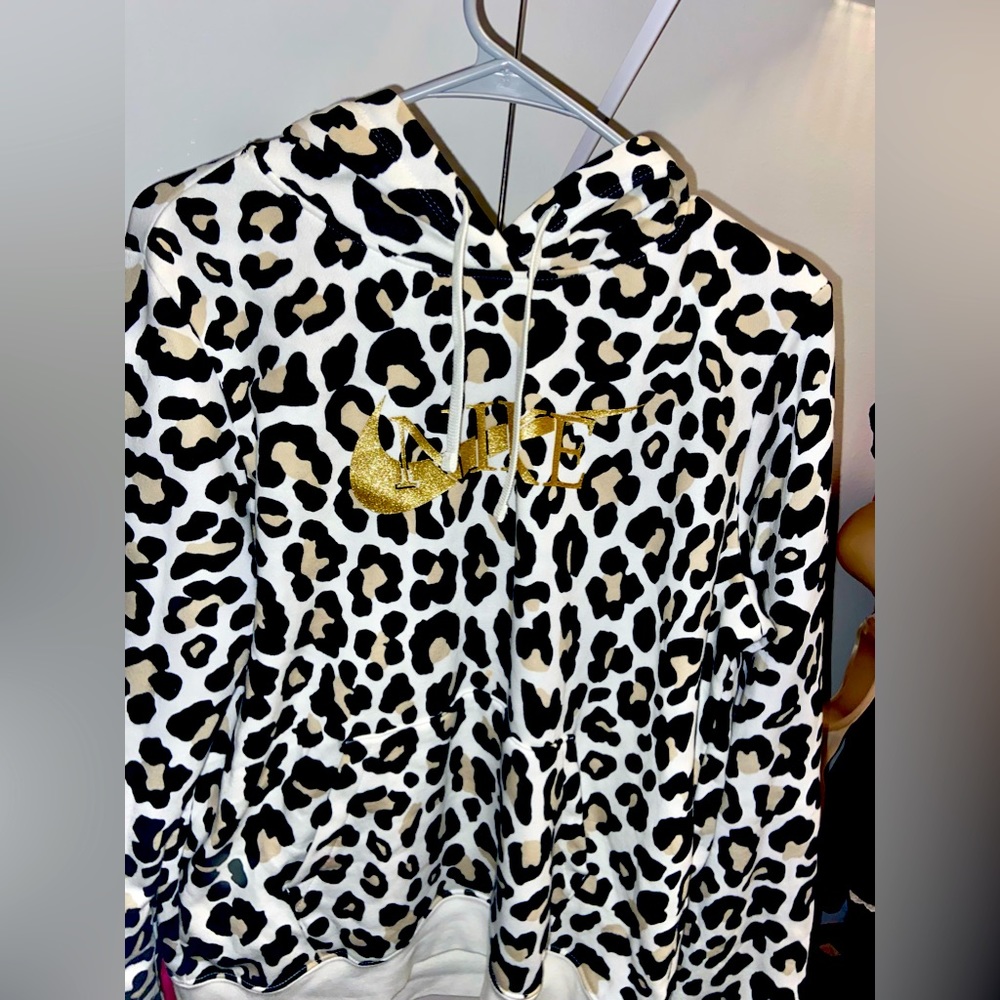 Nike sweatshirt